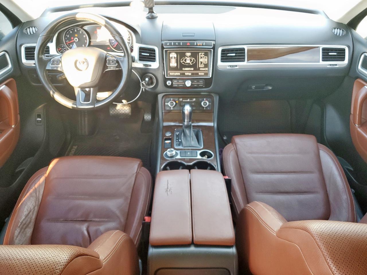 2016 Volkswagen Touareg Sport VIN: WVGEF9BP5GD007401 Lot: 84969655