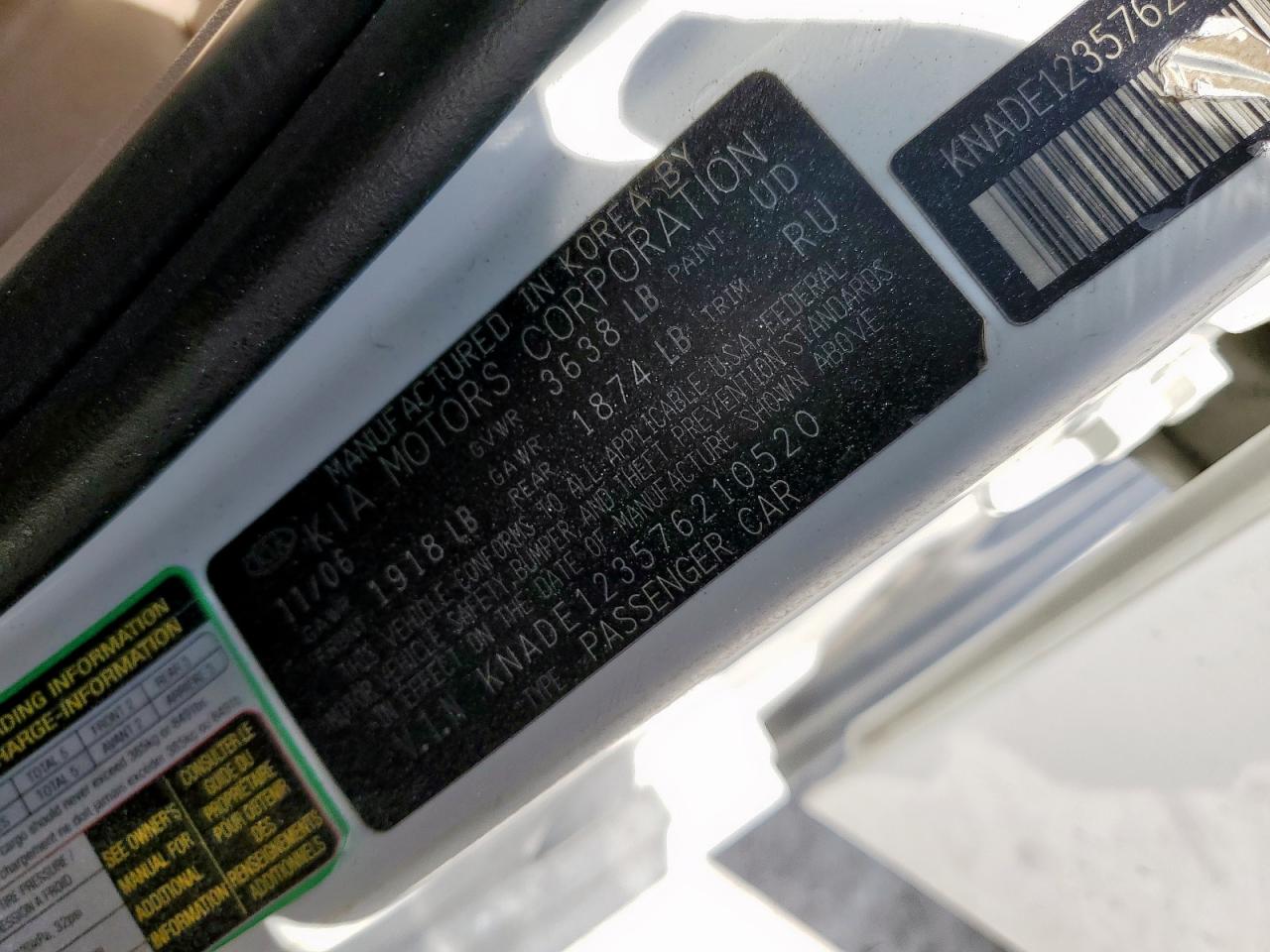 2007 Kia Rio Base VIN: KNADE123576210520 Lot: 82390255