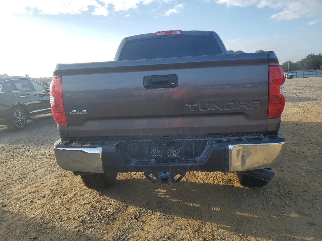 2017 Toyota Tundra Crewmax Limited VIN: 5TFHW5F13HX620276 Lot: 85293115