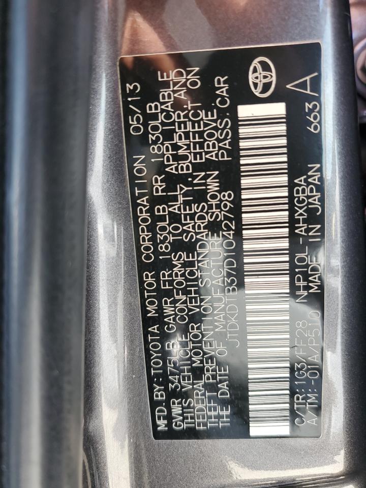 2013 Toyota Prius C VIN: JTDKDTB37D1042798 Lot: 82732445