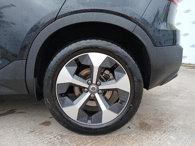 2025 VOLVO XC40 2.0 B4P PLUS DARK 5DR AUTO
