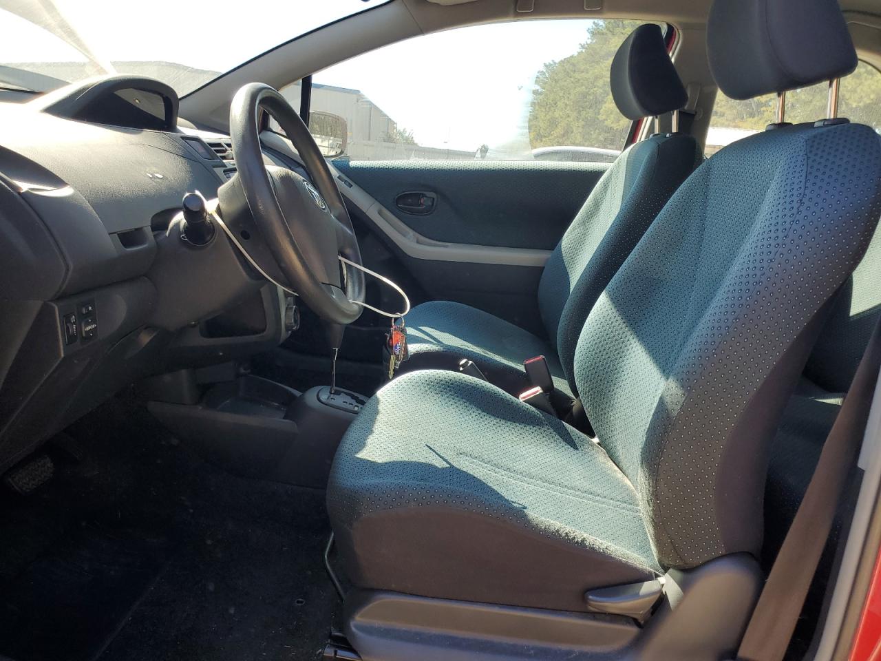 2008 Toyota Yaris VIN: JTDJT923285177669 Lot: 86220915