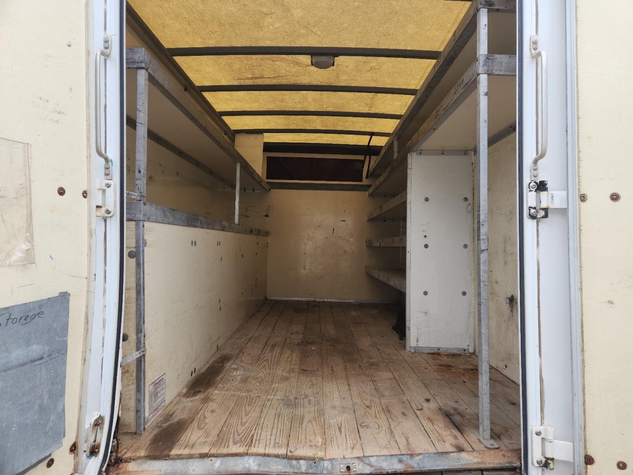 2011 Ford E350 Delivery Truck VIN: 1FDSS3HL7BDA36035 Lot: 82655495