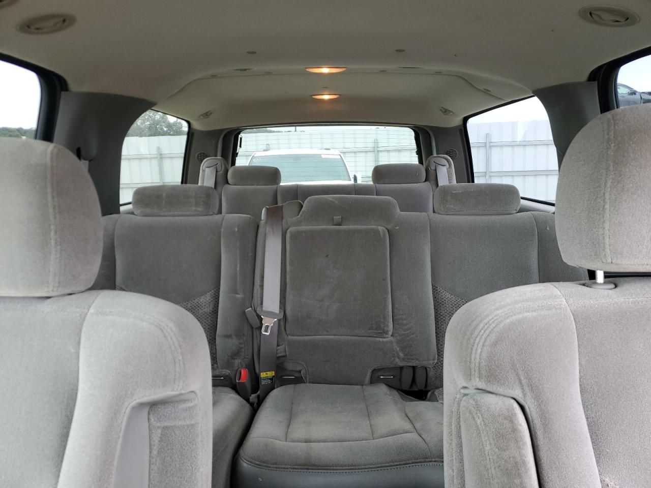 2004 Chevrolet Suburban K1500 VIN: 1GNFK16T34J119762 Lot: 84600705