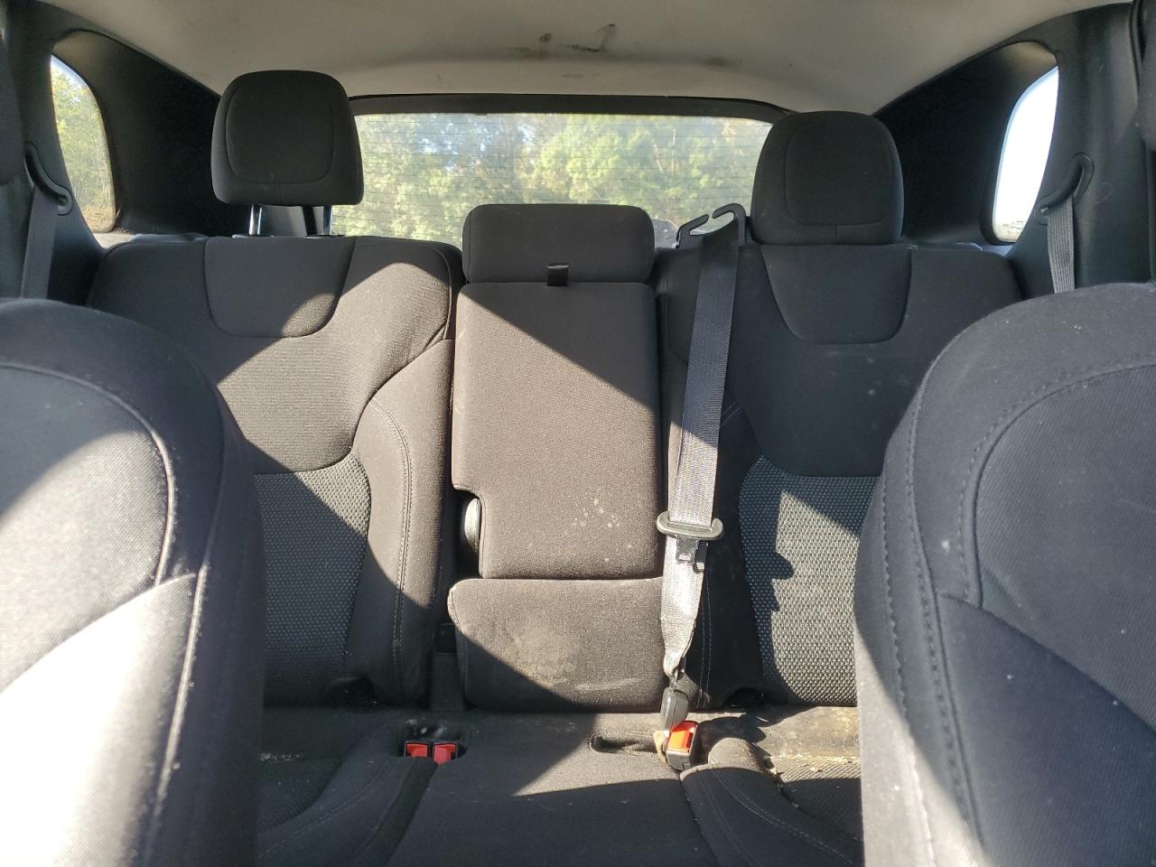 2020 Jeep Cherokee Latitude VIN: 1C4PJMCB3LD632939 Lot: 84883485