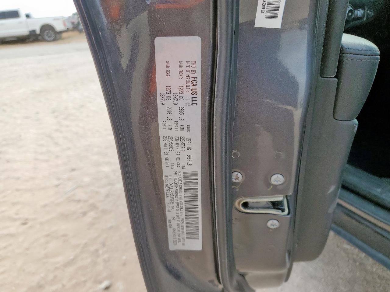 2019 Jeep Cherokee Latitude Plus VIN: 1C4PJLLB2KD377693 Lot: 90066355