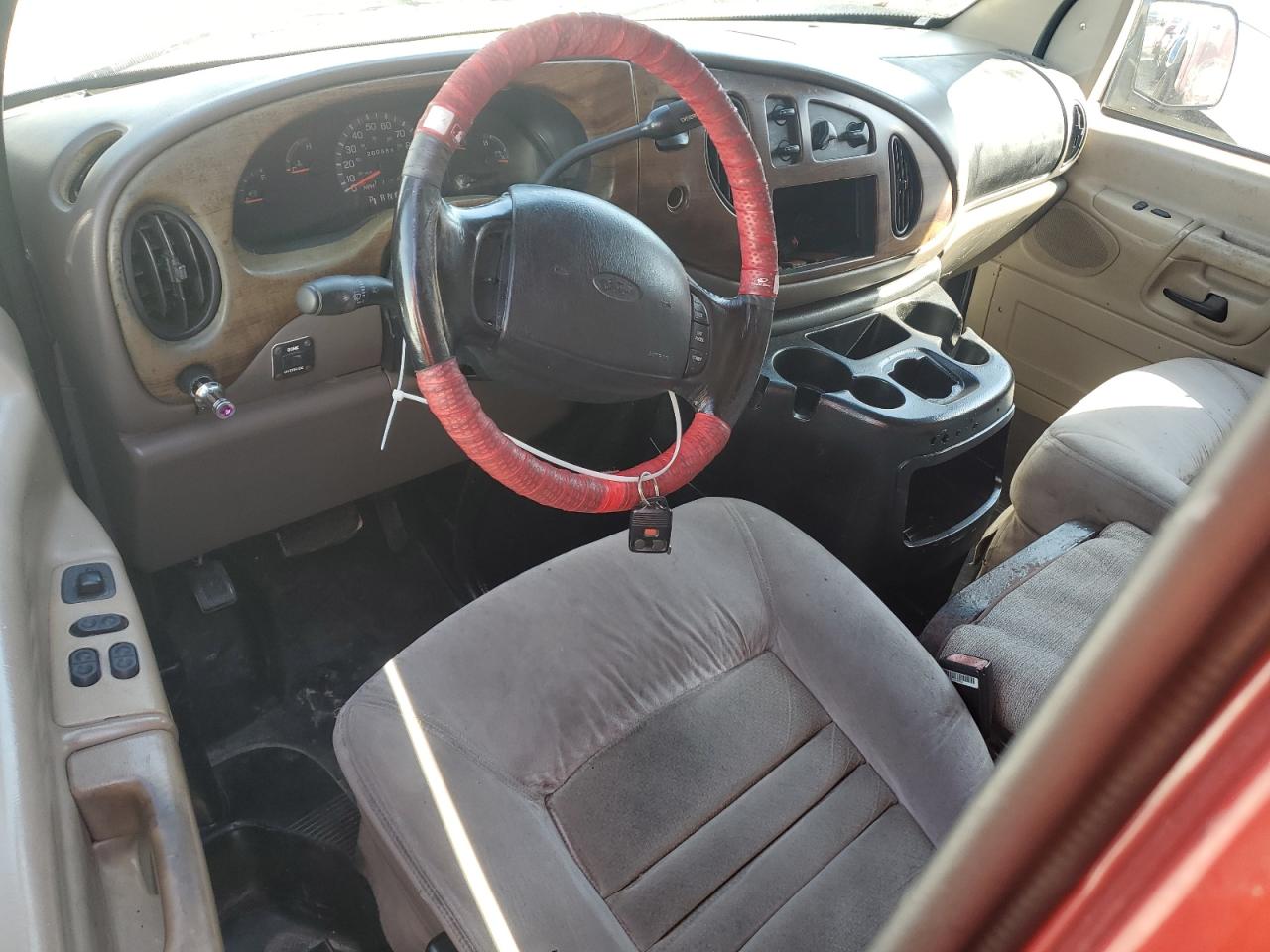1999 Ford Econoline E150 Van VIN: 1FDRE14W9XHC04106 Lot: 81917085