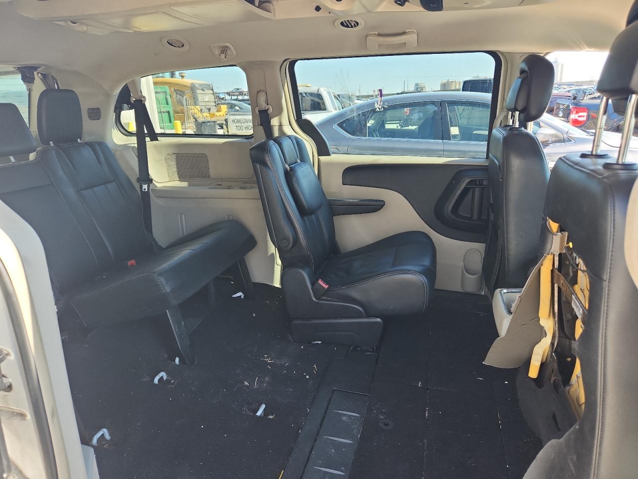 2014 Chrysler Town & Country Touring VIN: 2C4RC1BG2ER255924 Lot: 86106505