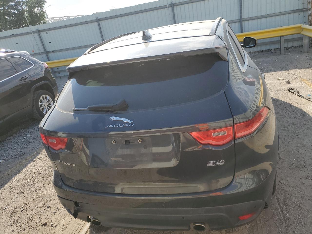 2017 Jaguar F-Pace Prestige VIN: SADCK2BV2HA098213 Lot: 84809485