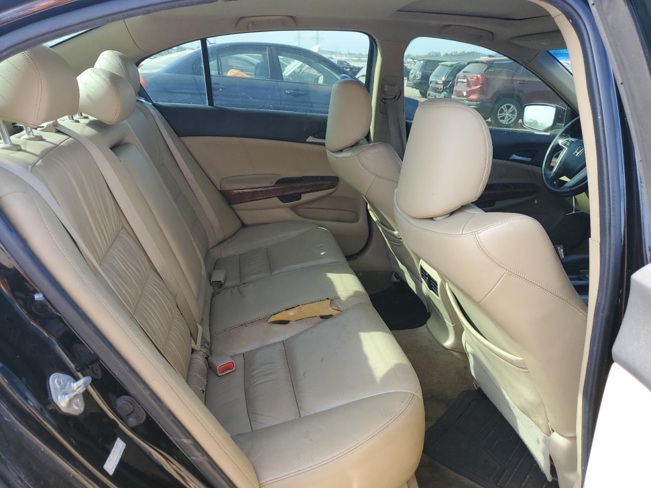 2011 Honda Accord Exl VIN: 1HGCP2F88BA017872 Lot: 84425175