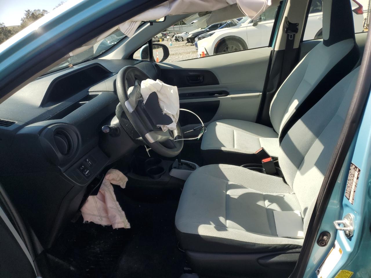 2013 Toyota Prius C VIN: JTDKDTB39D1036758 Lot: 84961135