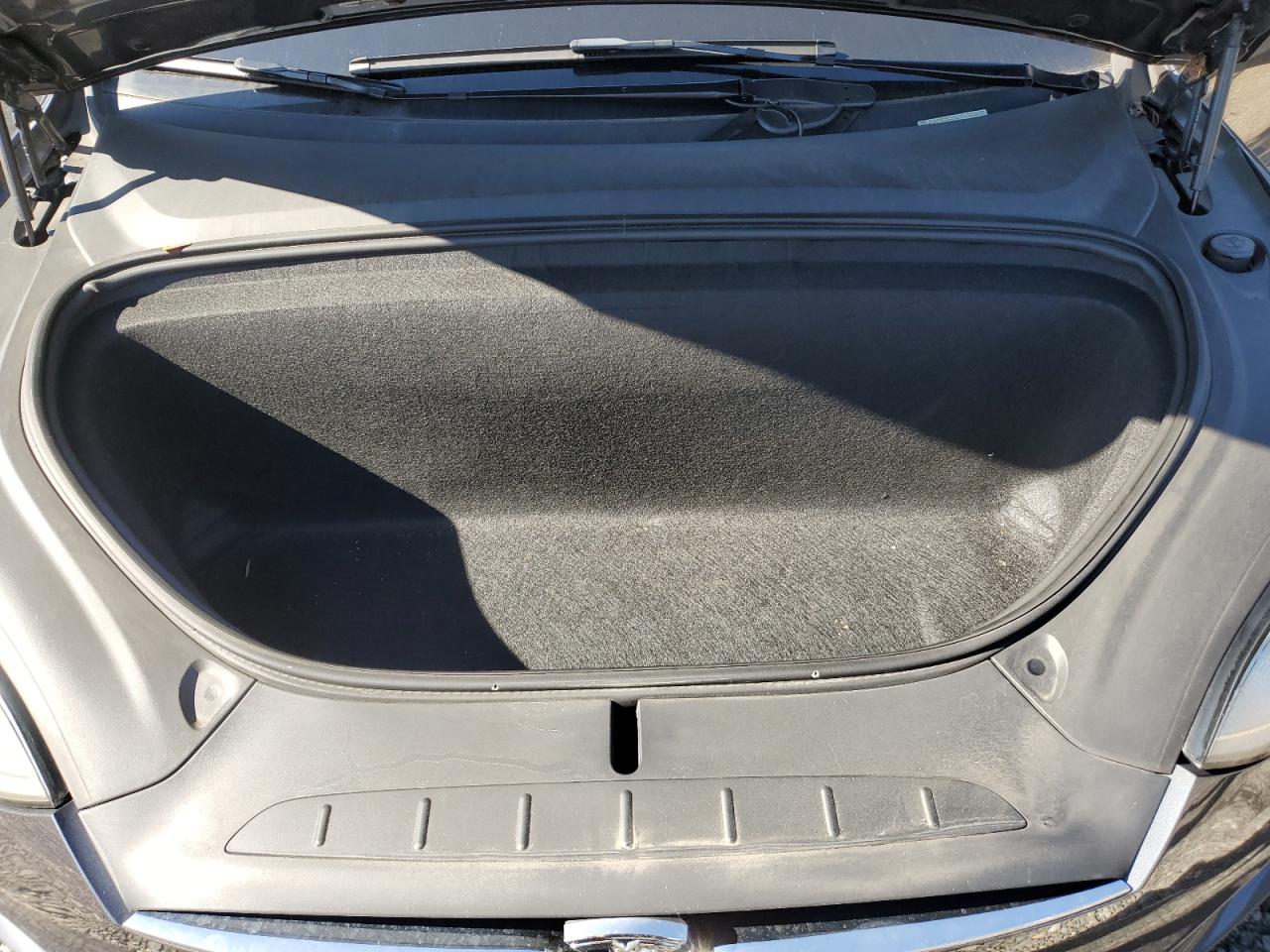 2020 Tesla Model X VIN: 5YJXCAE22LF243532 Lot: 87010305