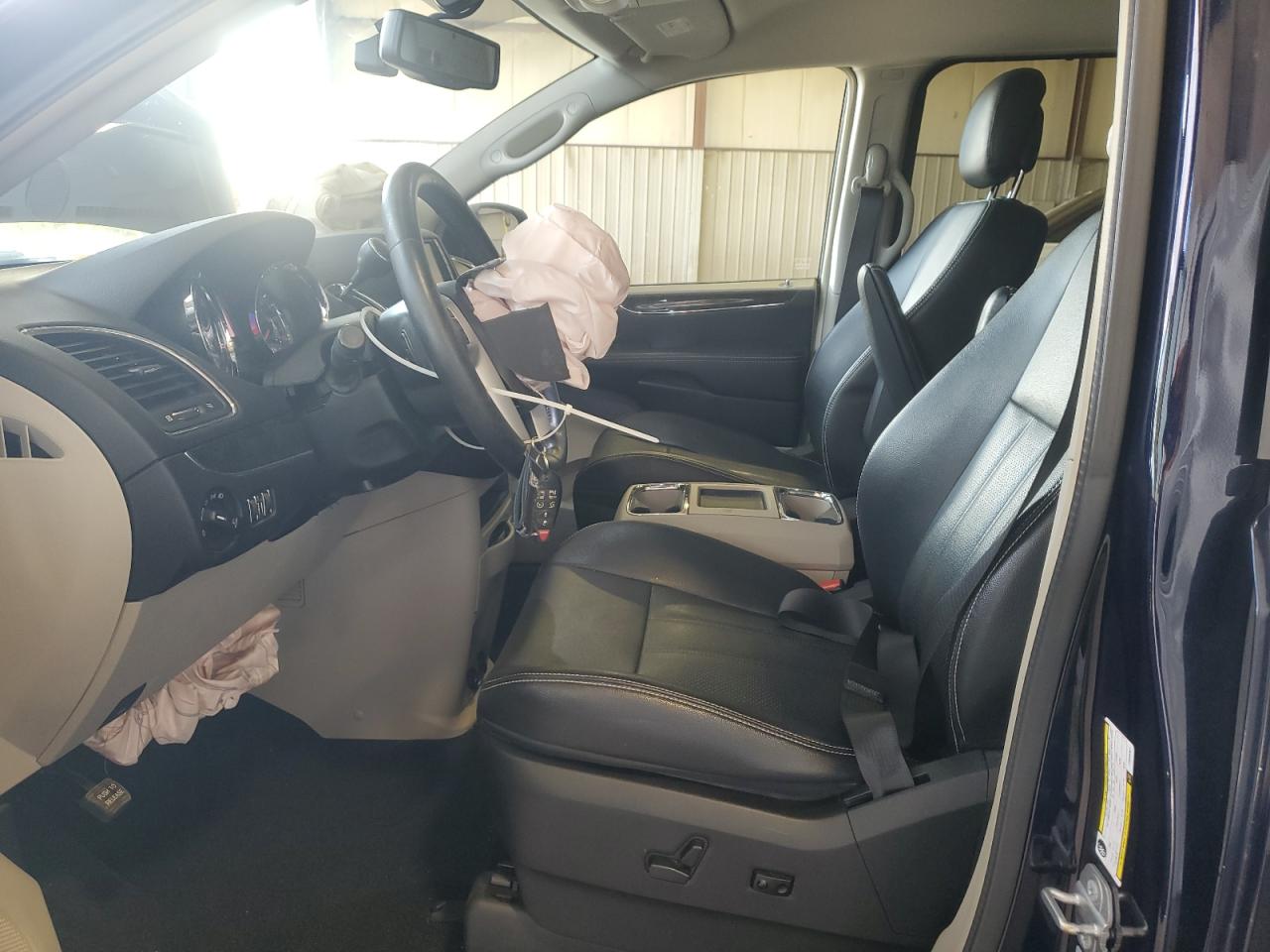 2015 Chrysler Town & Country Touring L VIN: 2C4RC1CG8FR506381 Lot: 86270875