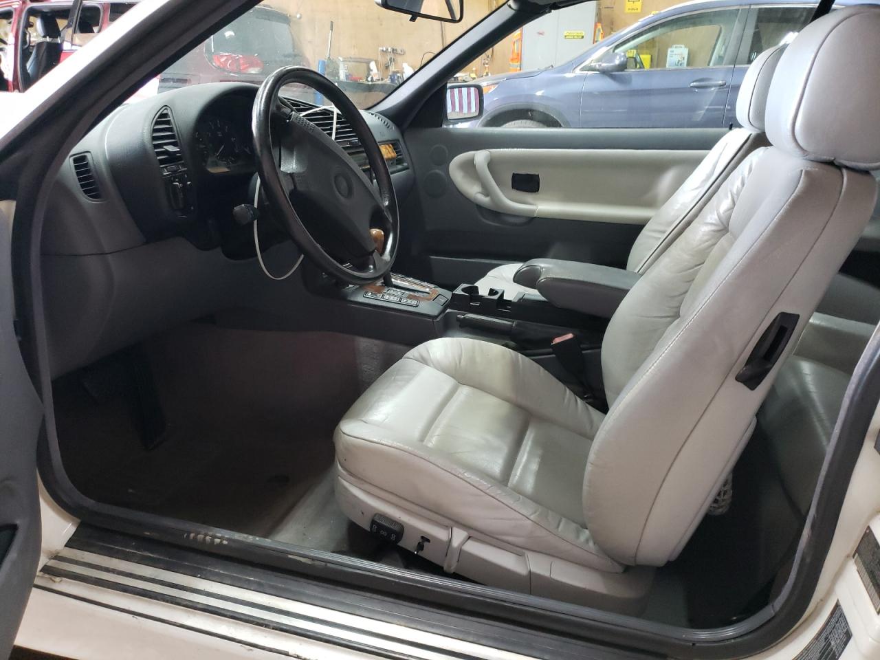 1997 BMW 328 Ic Automatic VIN: WBABK8324VET98352 Lot: 84574225