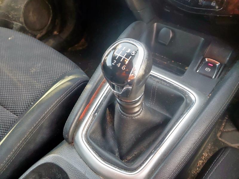 2015 NISSAN QASHQAI 1.2 DIG-T N-TEC 5DR