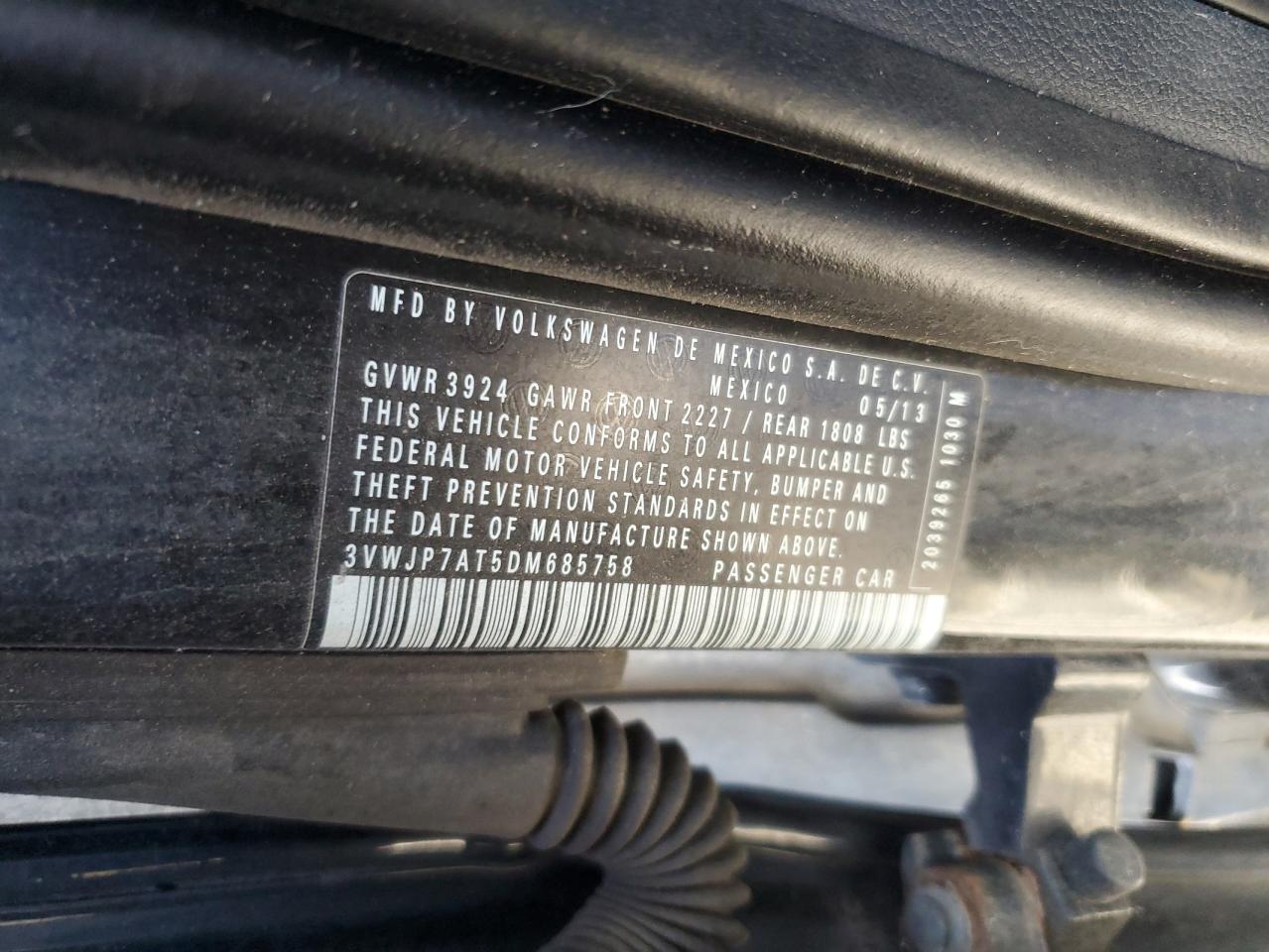 2013 Volkswagen Beetle VIN: 3VWJP7AT5DM685758 Lot: 84296785