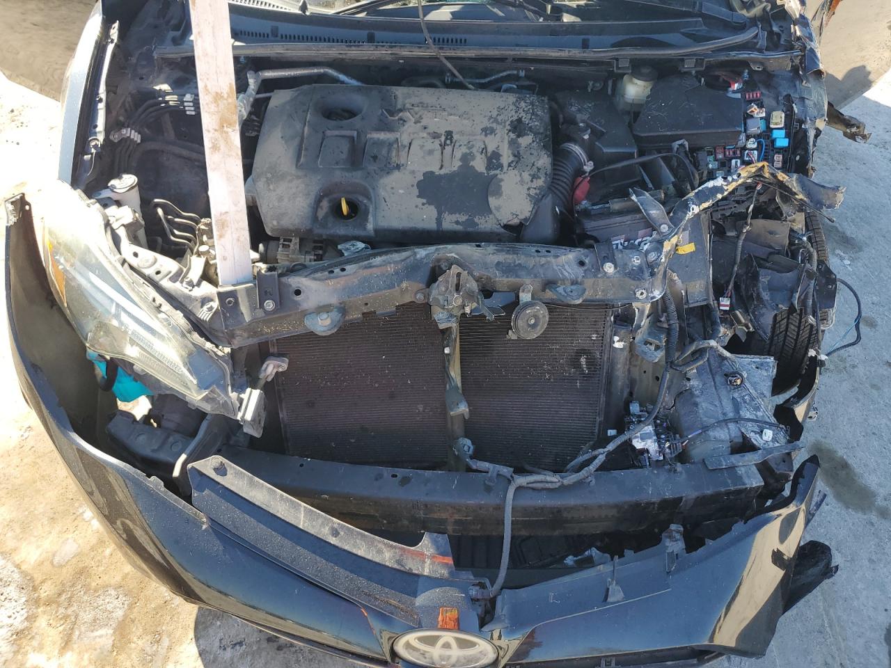 2017 Toyota Corolla L VIN: 5YFBURHE0HP733054 Lot: 86536965