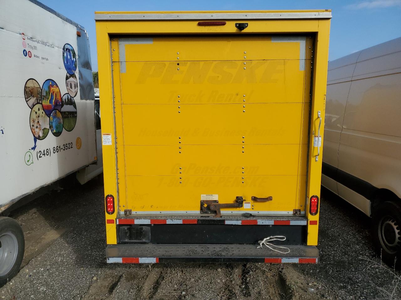 2019 GMC Savana Cutaway G3500 VIN: 1GD07RFP9K1185484 Lot: 85835755