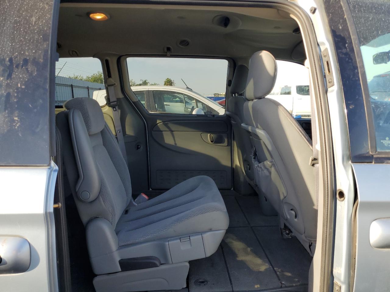 2006 Chrysler Town & Country Lx VIN: 2A4GP44R56R738170 Lot: 85723095