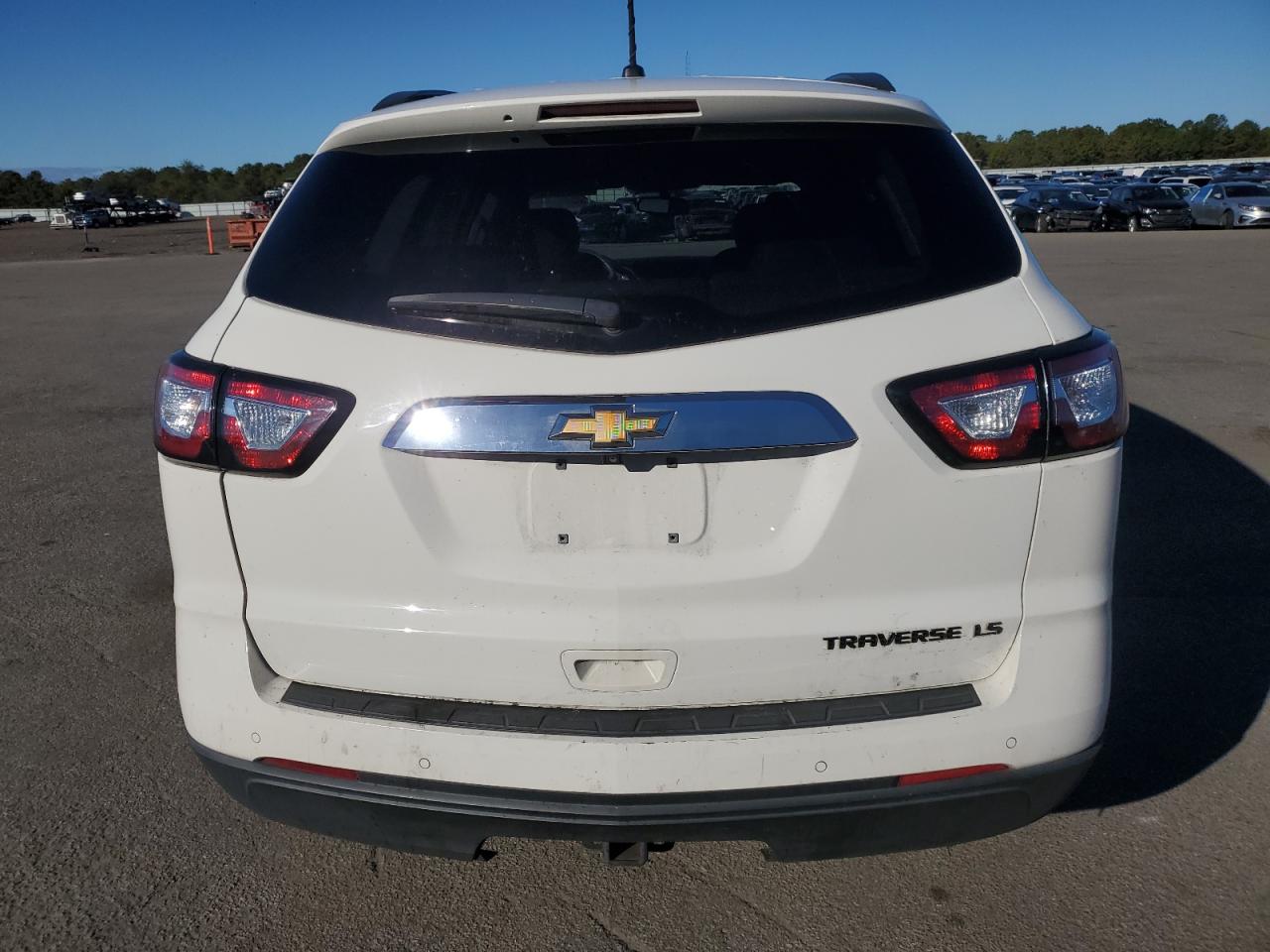2015 Chevrolet Traverse Ls VIN: 1GNKRFED6FJ276755 Lot: 82391275