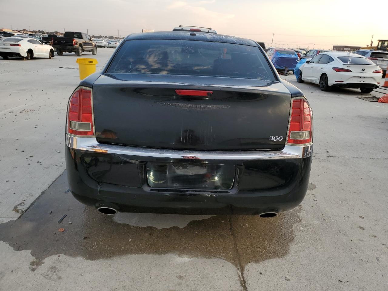 2014 Chrysler 300 VIN: 2C3CCAAG8EH327825 Lot: 89864275