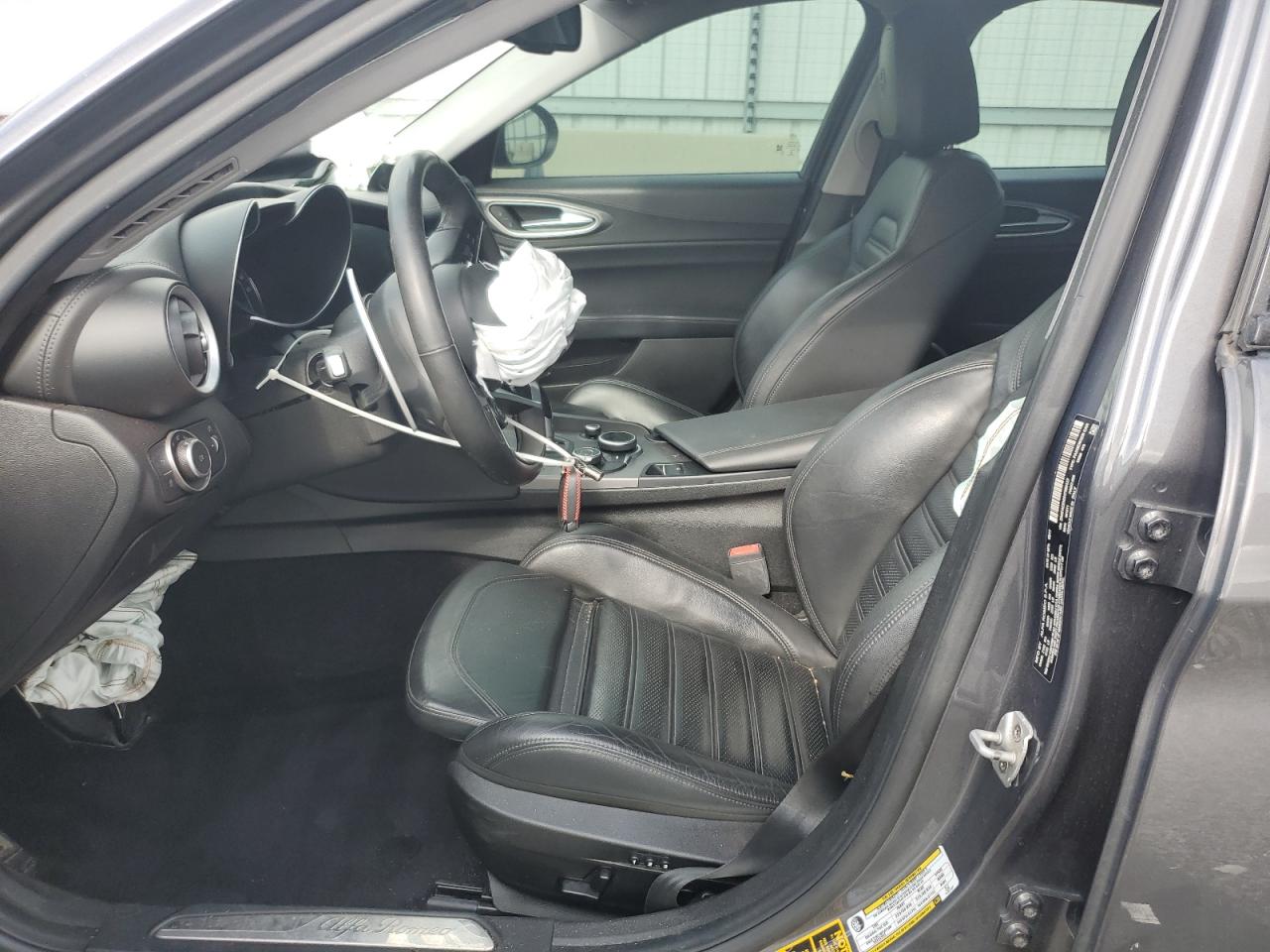 2017 Alfa Romeo Giulia Ti Q4 VIN: ZARFAEEN3H7560127 Lot: 85261535