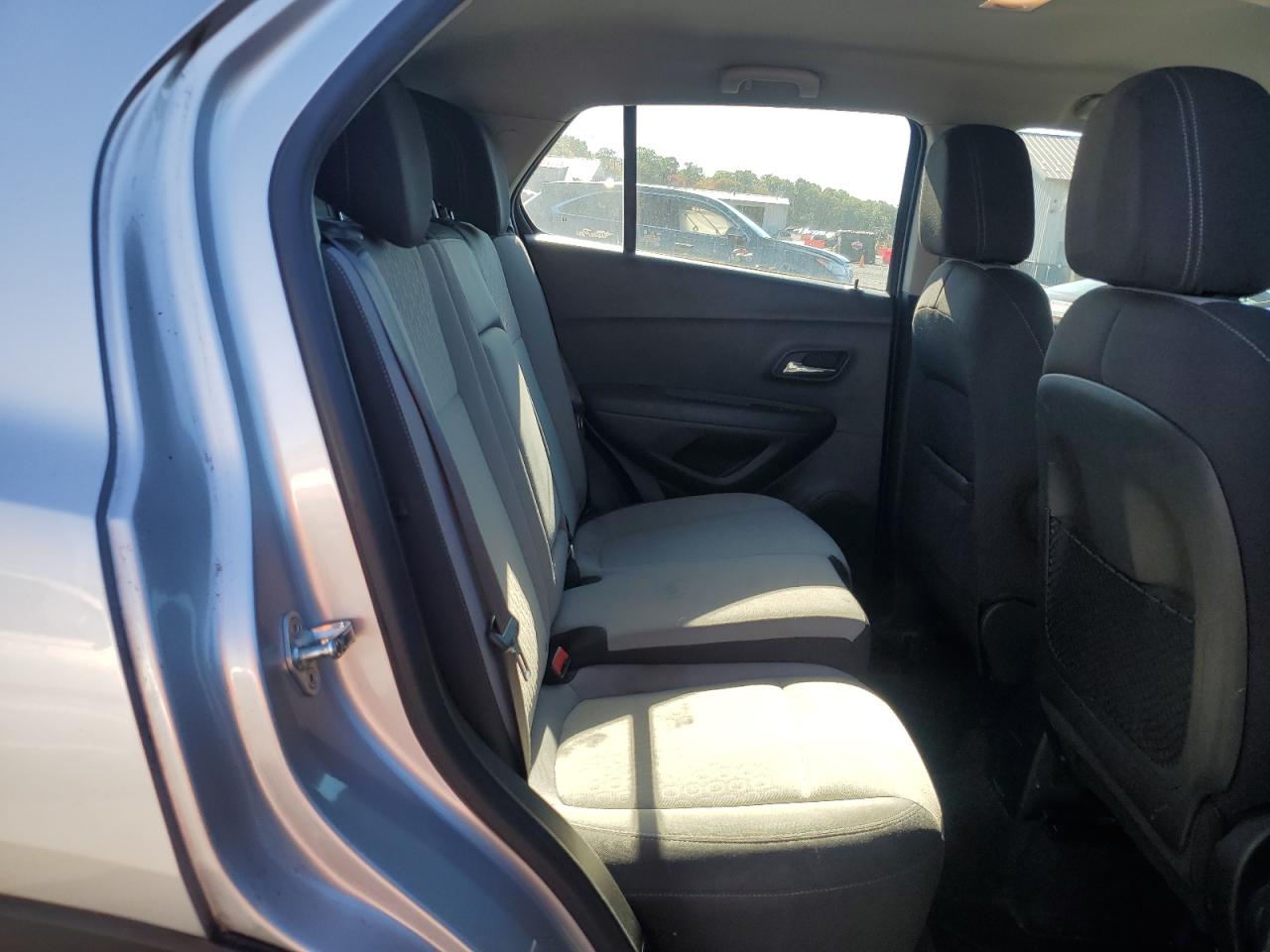 2016 Chevrolet Trax Ls VIN: KL7CJNSB2GB664138 Lot: 82318005