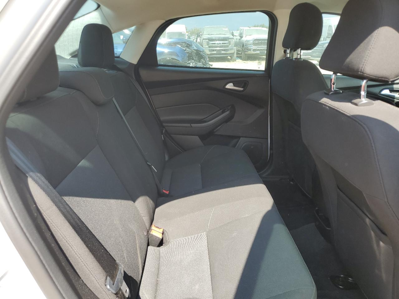 2016 Ford Focus Se VIN: 1FADP3F23GL365763 Lot: 87480785