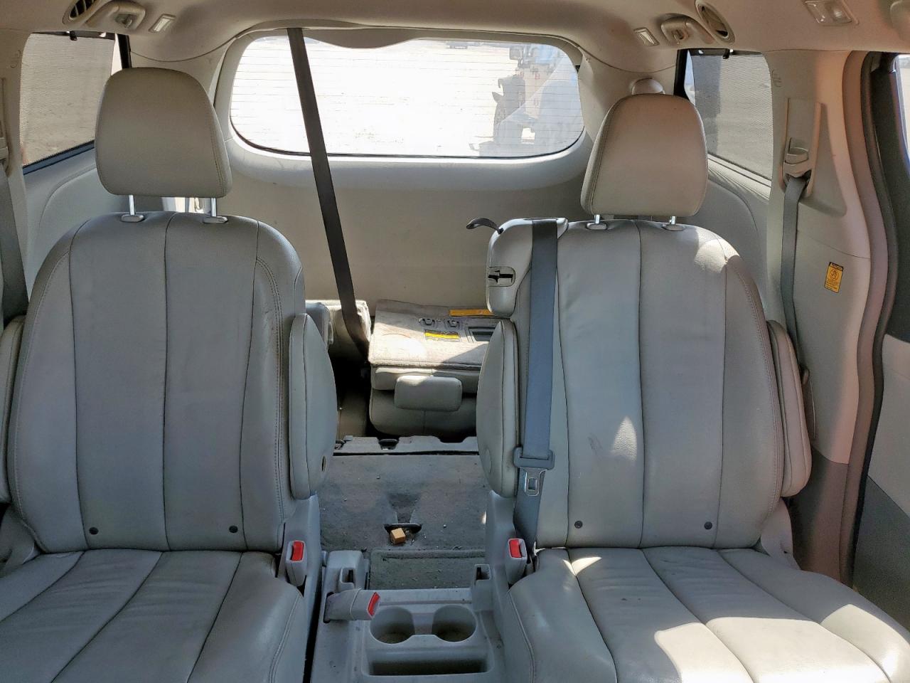 2012 Toyota Sienna Xle VIN: 5TDYK3DC8CS257279 Lot: 84924515