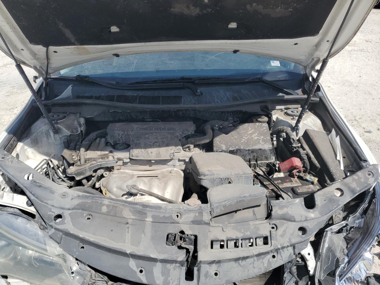 2016 Toyota Camry Le VIN: 4T1BF1FK1GU550621 Lot: 84728605