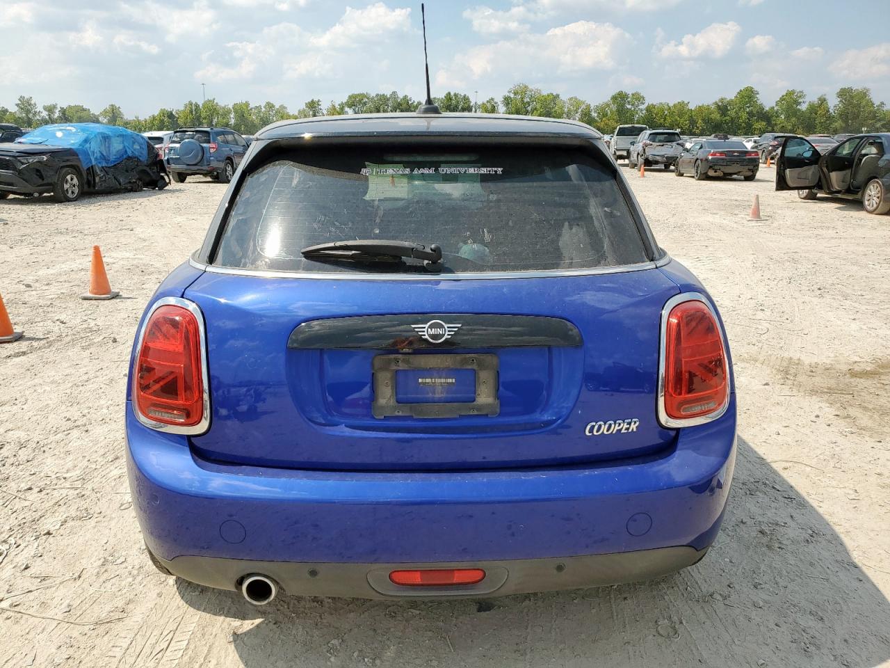 2021 Mini Cooper VIN: WMWXU7C04M2M94894 Lot: 84224805