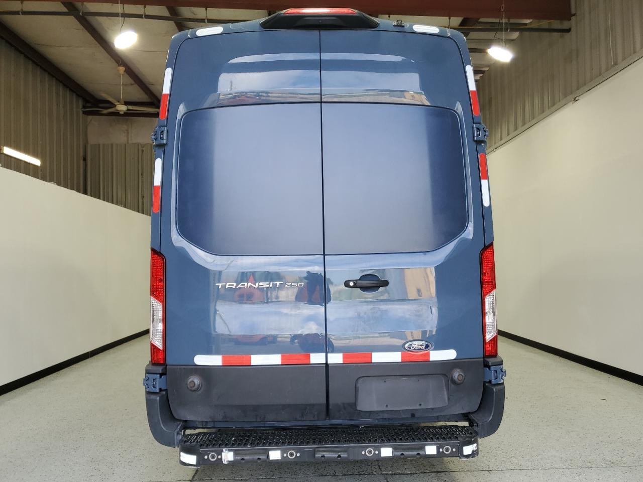 2020 Ford Transit T-250 VIN: 1FTBR3X84LKA87650 Lot: 84750095