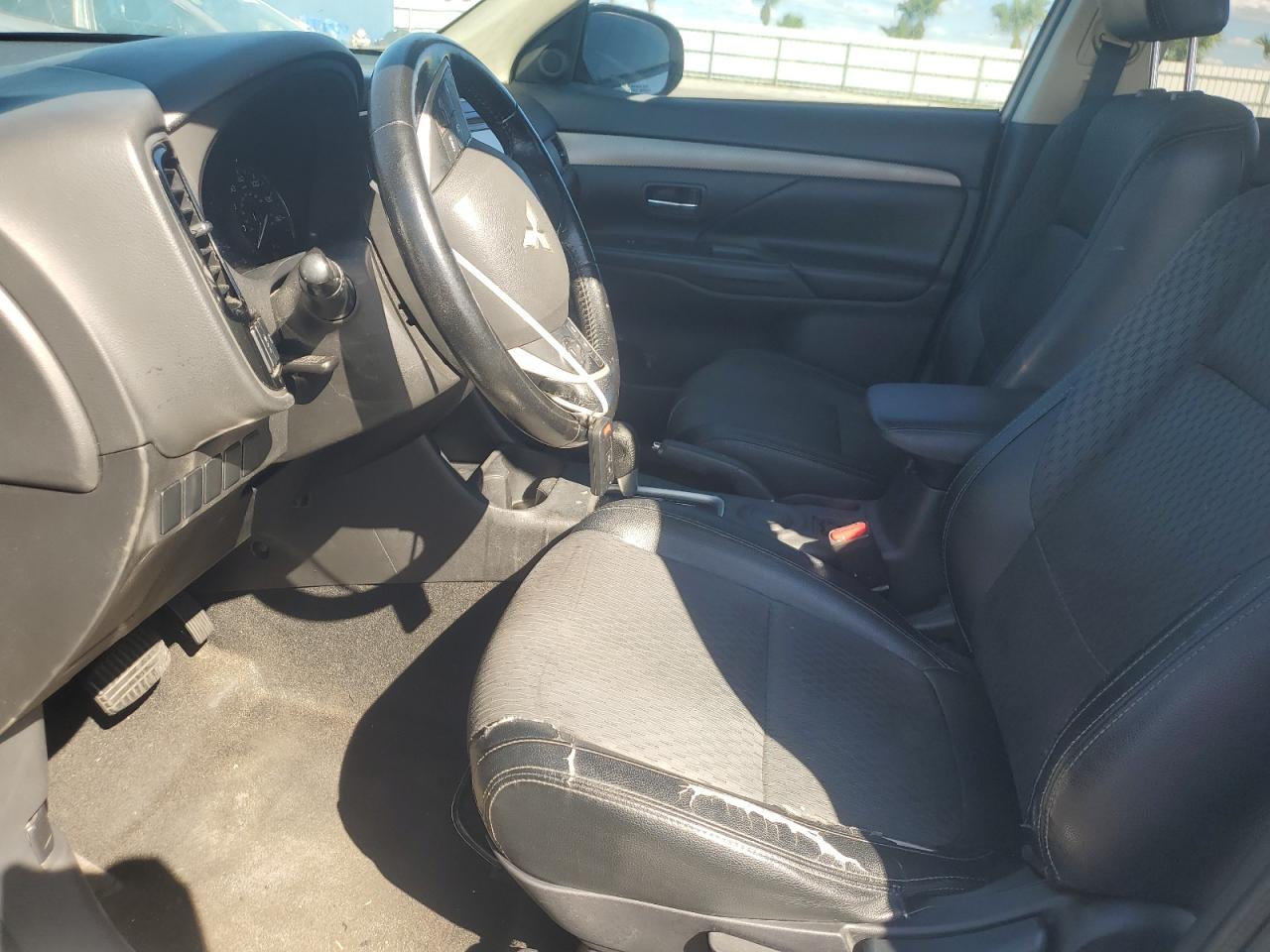 2015 Mitsubishi Outlander Se VIN: JA4AD3A36FZ005723 Lot: 82457655
