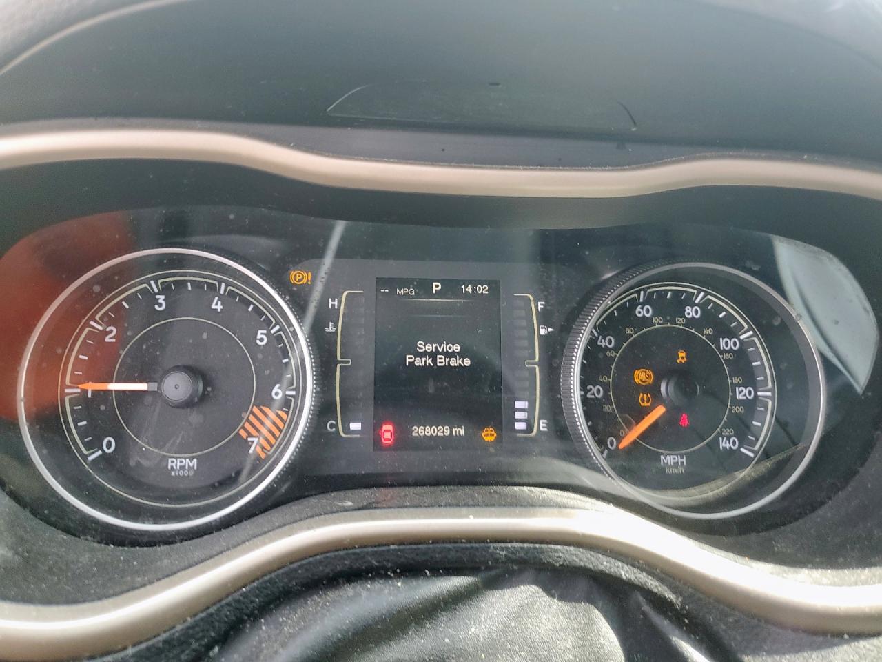 2015 Jeep Cherokee Latitude VIN: 1C4PJLCB8FW762198 Lot: 90116565