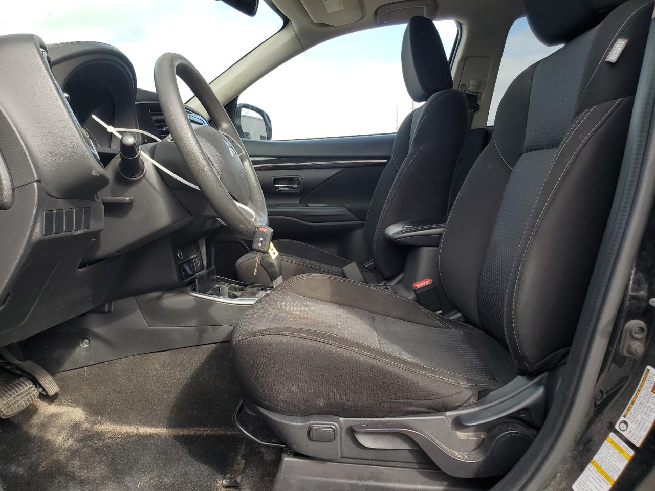 2020 Mitsubishi Outlander Es VIN: JA4AD2A35LZ045281 Lot: 85327015