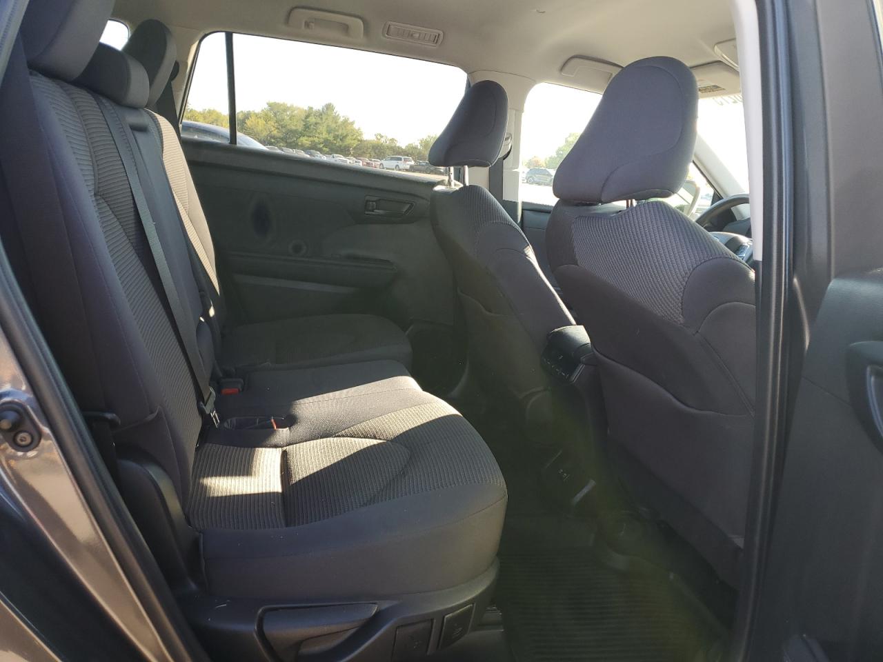 2021 Toyota Highlander L VIN: 5TDCZRBH1MS141124 Lot: 85388275