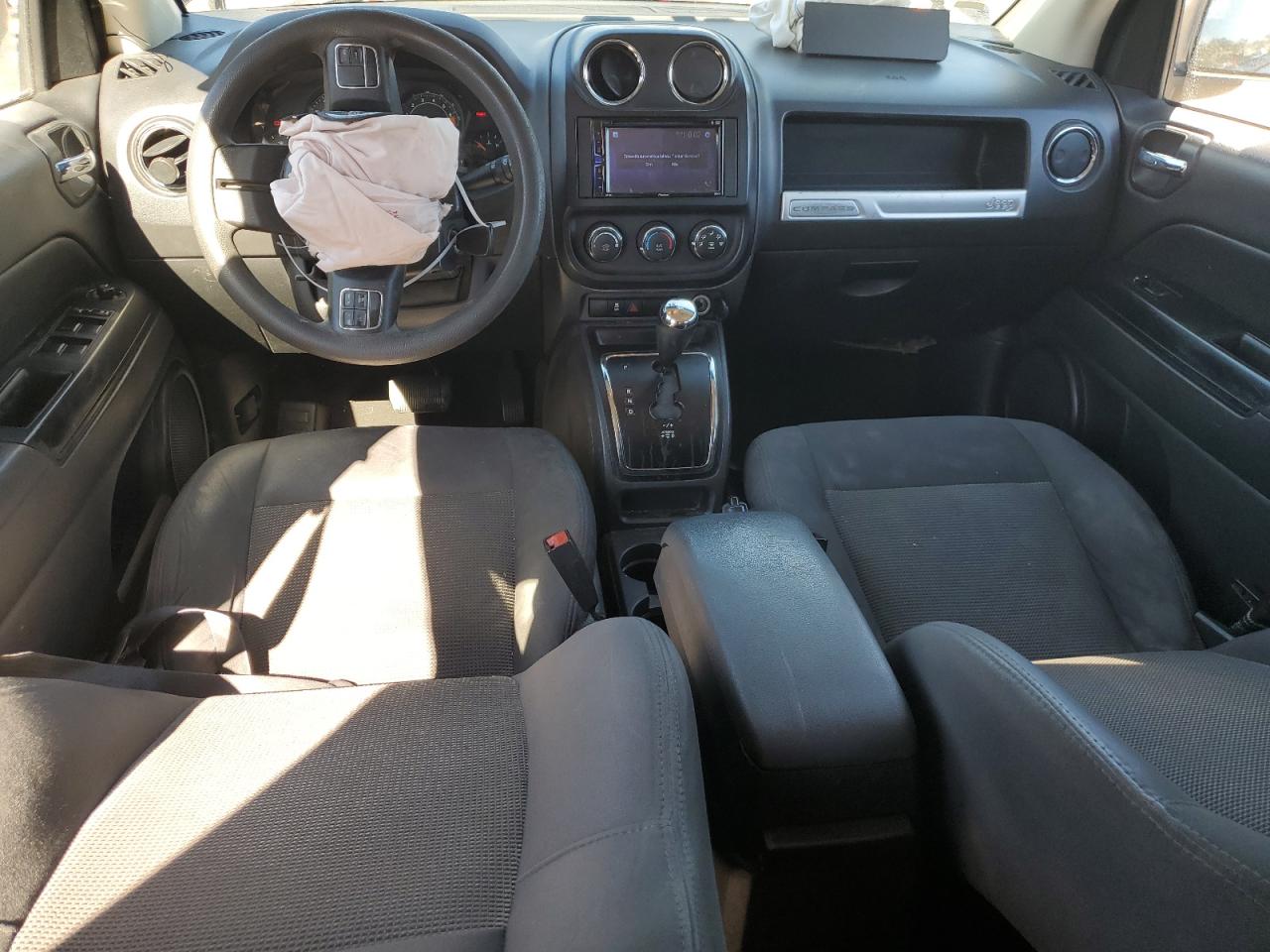 2015 Jeep Compass Sport VIN: 1C4NJCBA9FD226601 Lot: 90128895