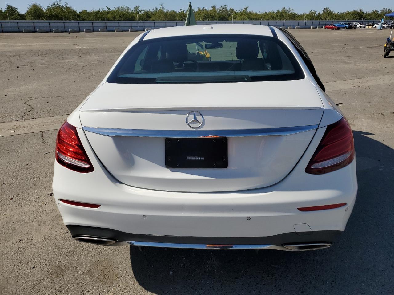 2017 Mercedes-Benz E 300 VIN: WDDZF4JBXHA102558 Lot: 85894245