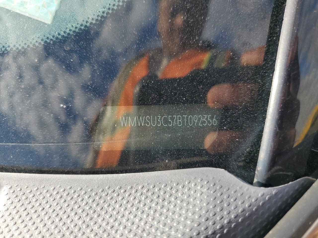 2011 Mini Cooper VIN: WMWSU3C57BT092356 Lot: 87428985