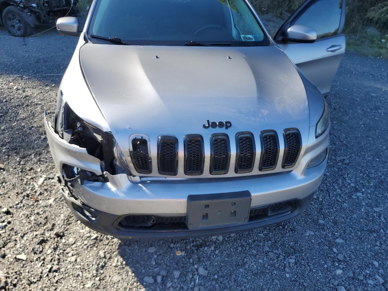 2016 Jeep Cherokee Latitude VIN: 1C4PJMCS7GW102628 Lot: 84900125