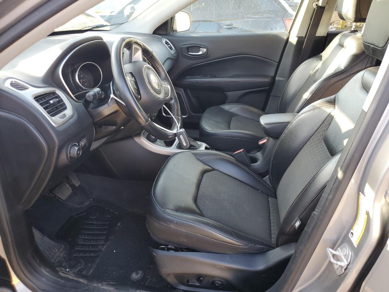 2018 Jeep Compass Latitude VIN: 3C4NJDBB0JT178360 Lot: 86468695