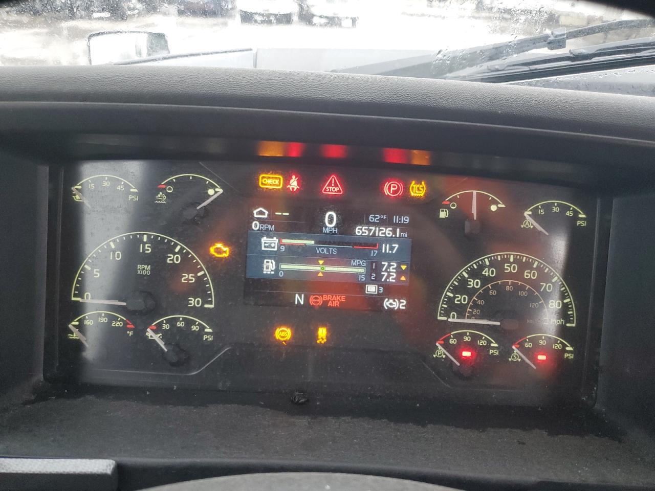 2019 Volvo Vnr - Semi Truck VIN: 4V4WC9EH7KN195643 Lot: 84220395