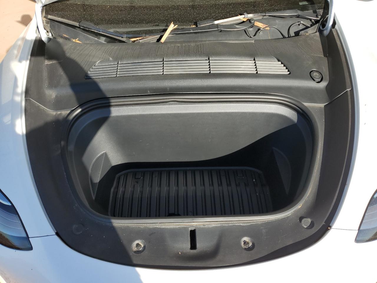 2023 Tesla Model Y VIN: 7SAYGDEE5PA026311 Lot: 90147165