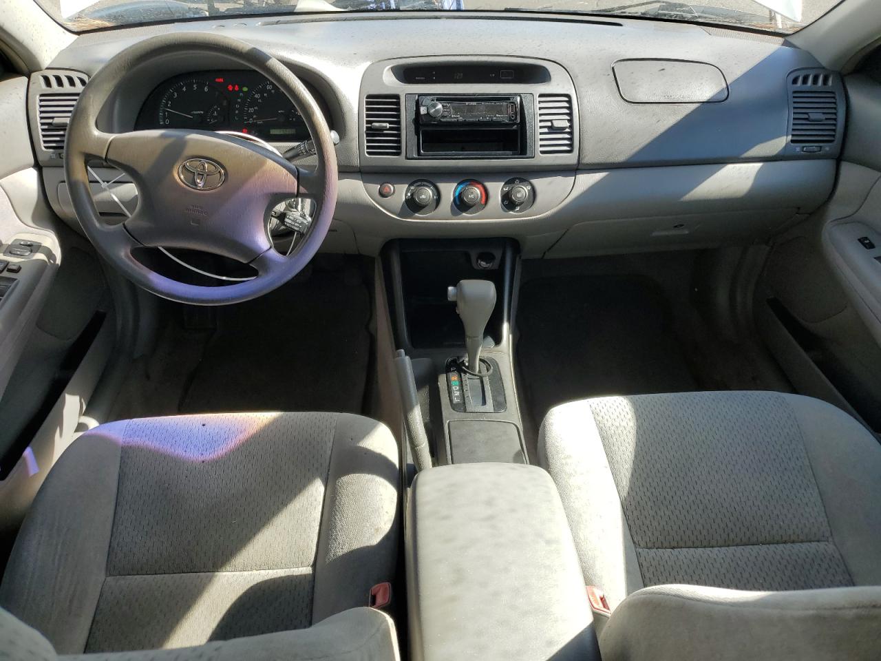 2004 Toyota Camry Le VIN: 4T1BE32K74U340136 Lot: 82675565