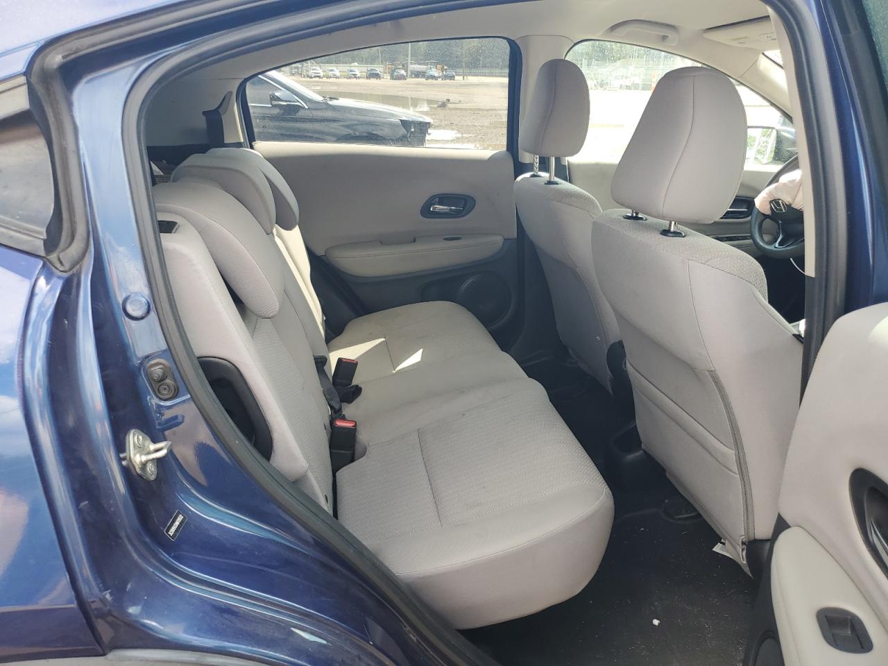 2017 Honda Hr-V Lx VIN: 3CZRU5H33HM705532 Lot: 85704725