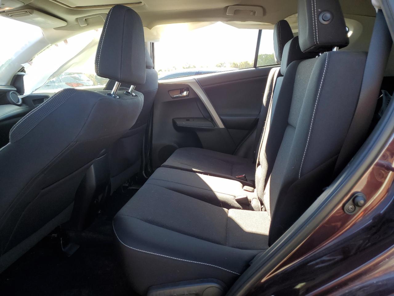 2016 Toyota Rav4 Xle VIN: 2T3RFREV0GW537522 Lot: 82352235