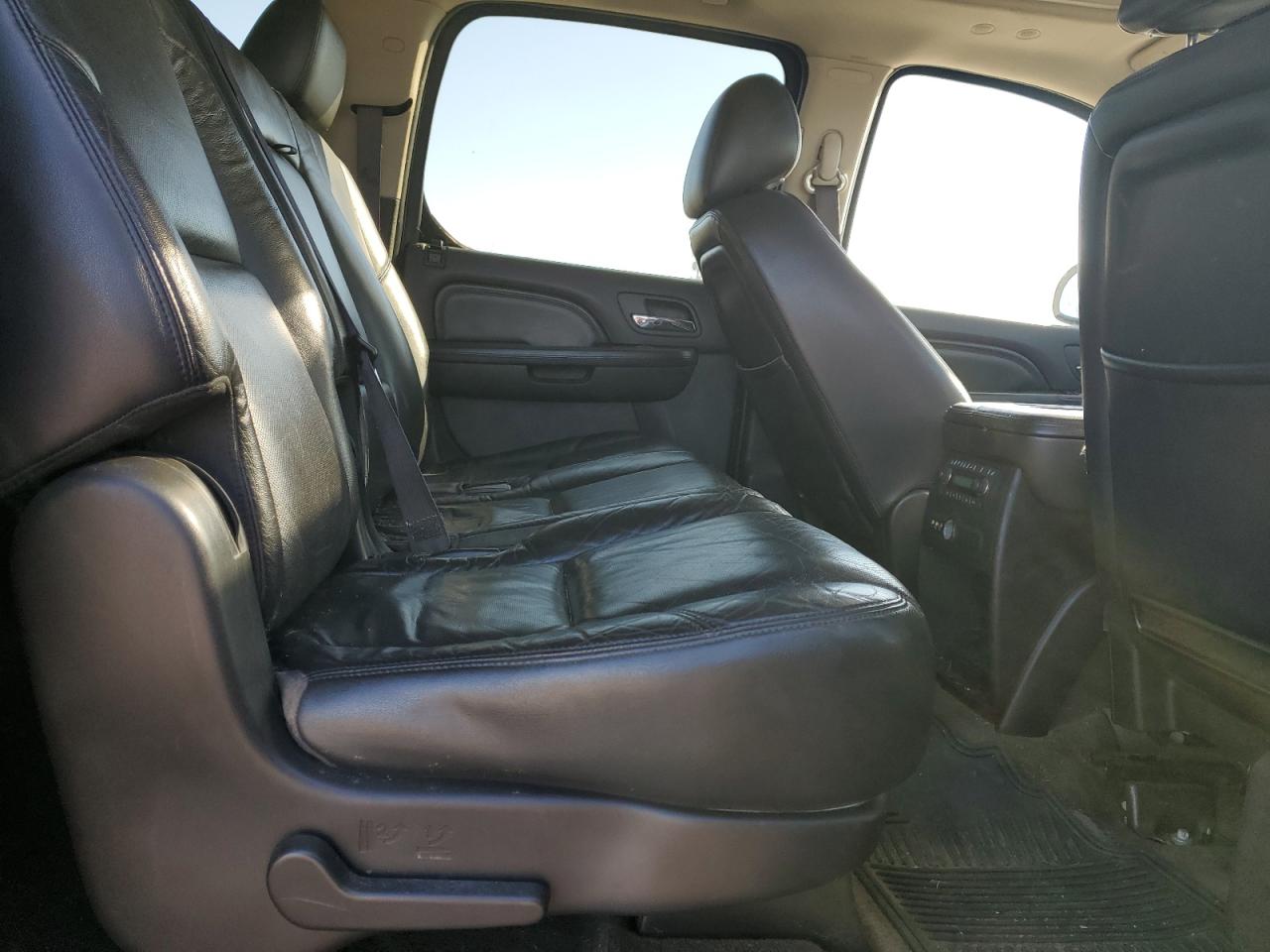 2012 Cadillac Escalade Esv Luxury VIN: 1GYS4HEF9CR102108 Lot: 80683785