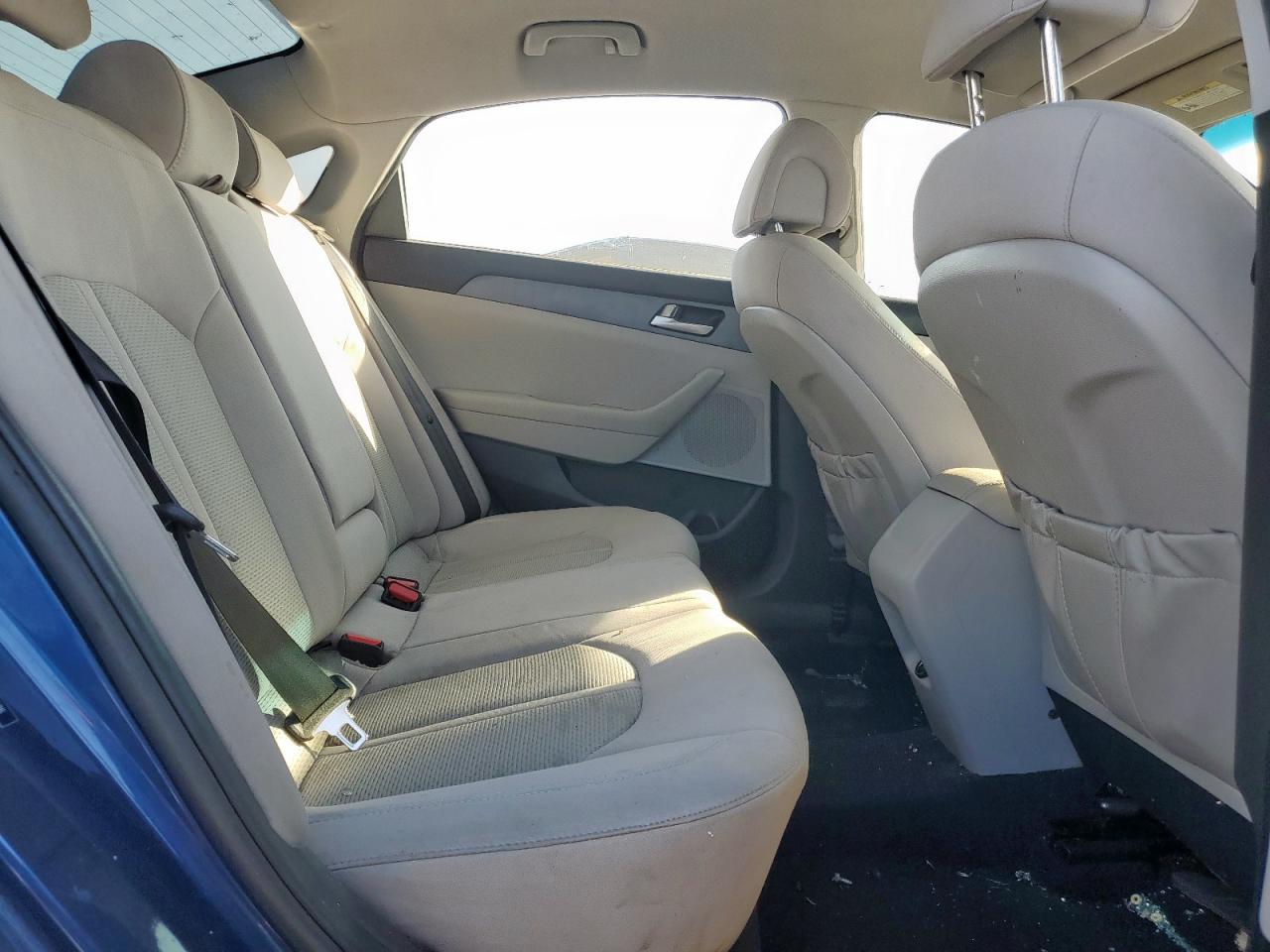 2017 Hyundai Sonata Se VIN: 5NPE24AF7HH560686 Lot: 82000825