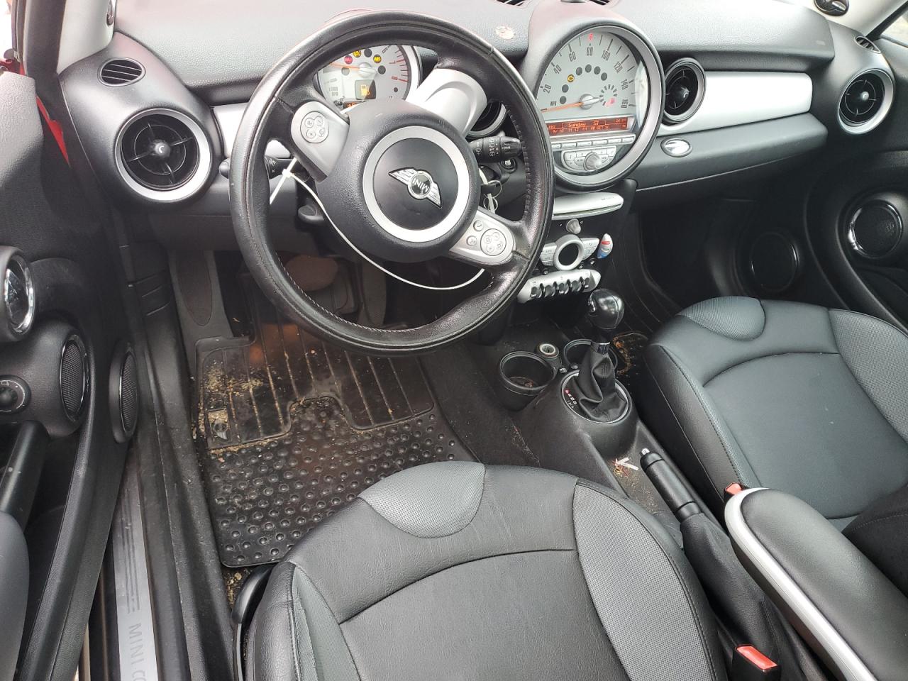2010 Mini Cooper VIN: WMWMF3C51ATZ63432 Lot: 90512985