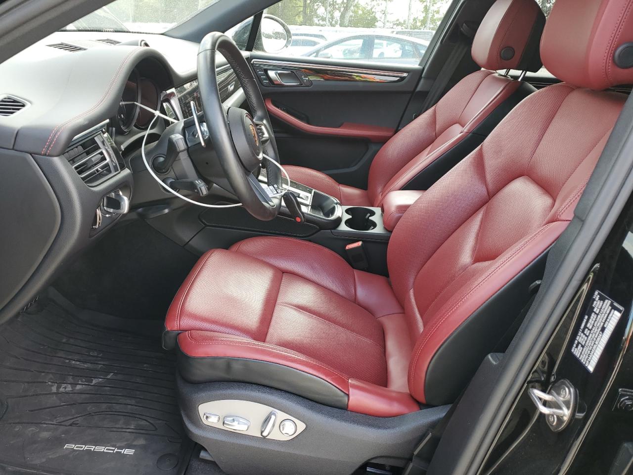 2024 Porsche Macan Base VIN: WP1AA2A53RLB08047 Lot: 86313675